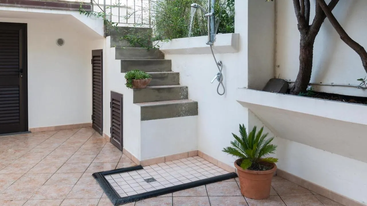 Apartament Oasi In Centro - Cala Gonone 0*,